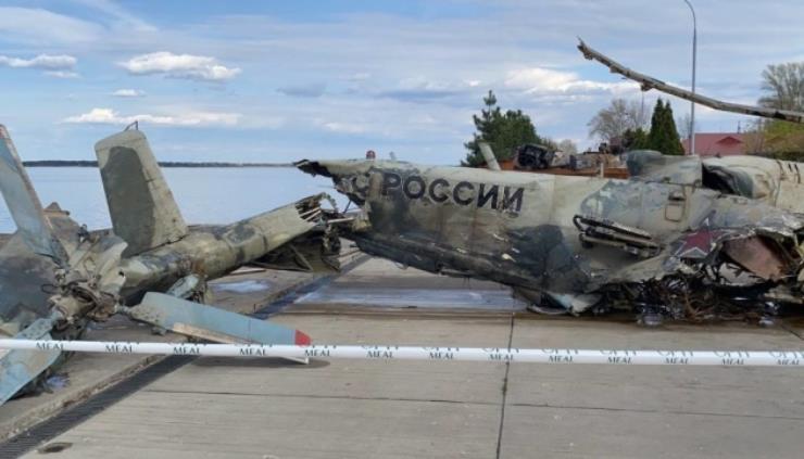 Rosyjski śmigłowiec szturmujący lotnisko Hostomel, wydobyty z Zalewu Kijowskiego