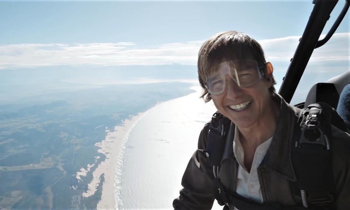 Tom Cruise zjeżdża z klifu w nowym zwiastunie Mission: Impossible